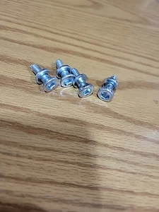 Kenmore LG Bullone di montaggio maniglia porta frigorifero MJB63190001 (SET 0F 4) - Foto 1 di 3