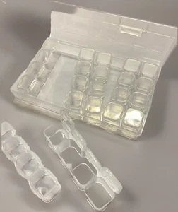 Extra Nail Dashes? Clear Plastic Storage Case With 28 Individual Cubies See Desc - Picture 1 of 5