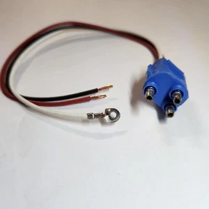 Parar cola y girar 3 clavijas enchufe de alambre coleta para luces de pasador hembra - Imagen 1 de 1