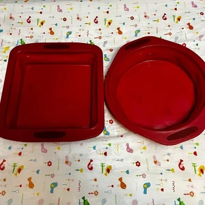 Tecnica Panificio Pieghevole Silicone 9" Rotondo e 9"x 9" Quadrato ROSSO GUC - Foto 1 di 7