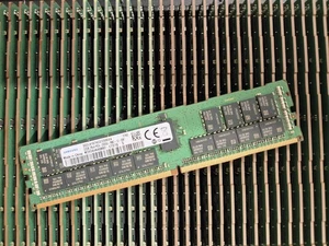 Samsung SO2LA1074237250EE4 32GB 2Rx4 PC4-2666V Server Memory - Picture 1 of 1