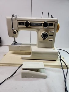 VINTAGE KENMORE 10 SEWING MACHINE 385.1249180 WITH PEDAL & Hard Case ( Tested ) - Picture 1 of 14