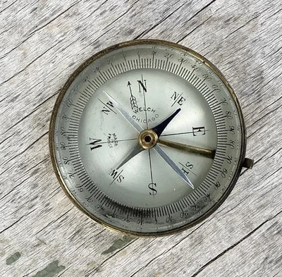 Bússola de bolso vintage de latão francês de 2 pol. boa! - Imagem 1 de 4