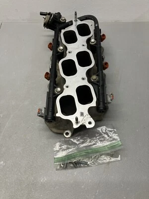 Colector de admisión de aire inferior Toyota Sienna 2007-2010 - 17111-0P030 3.5 V6 Foto 1 de 2