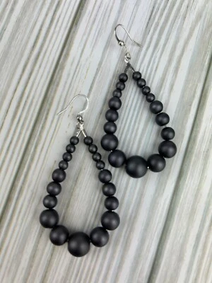 Pendientes colgantes de perlas negras con lágrima gris carbón gris Staninless Foto 1 de 4