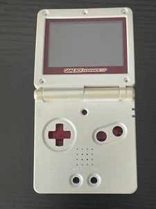 Nintendo GameBoy Advance SP AGS 001 Famicom White & Red OEM Shell & Screen ONLY - Picture 1 of 5