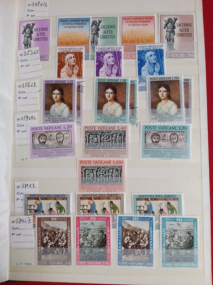 VATICAN Poste VATICANE 2 pages LOT  used and UNUSED - Image 1 of 4