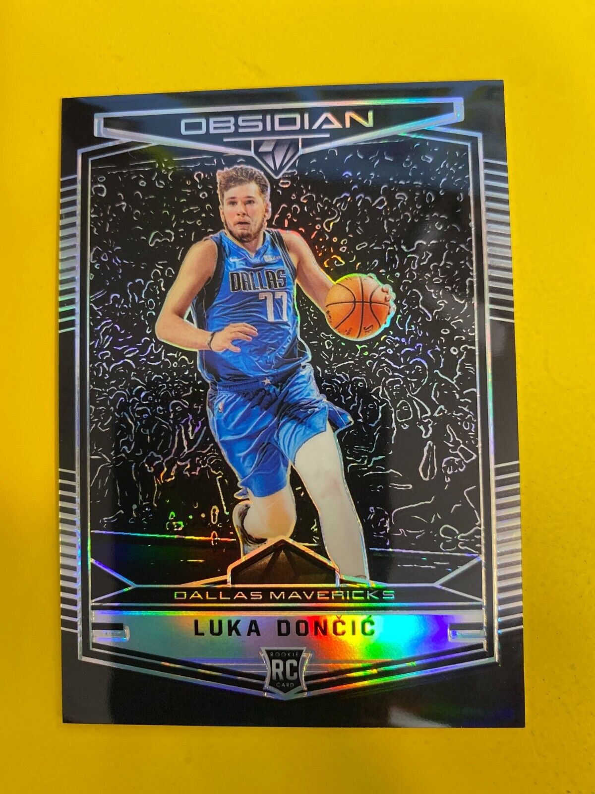 DA72413  2018-19 Panini Chronicles #571 Luka Doncic /Obsidian Preview RC ROOKIE