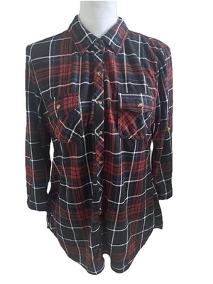 Top de franela Eden & Olivia talla mediana a cuadros negro blanco azul rojo abotonado Foto 1 de 4