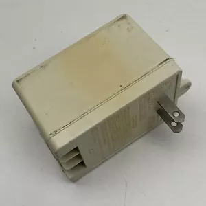 Amseco XF-2420 Stecktrafo für PRI: 120V 60HZ SEC: 24VAC 24V 20VA - Bild 1 von 9