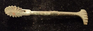 Vintage Antique Brass Pie Crimper Dough Cutter Crust Edger Wheel Kitchen Tool - Picture 1 of 7