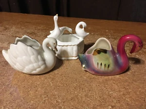 THREE SWAN FIGURES PORCELAIN BONE CHINA TIME QUALITY BLUE ROSE  / WRONGWAY052 - Picture 1 of 13