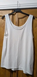 Ladies M&S White Vest - Picture 1 of 1