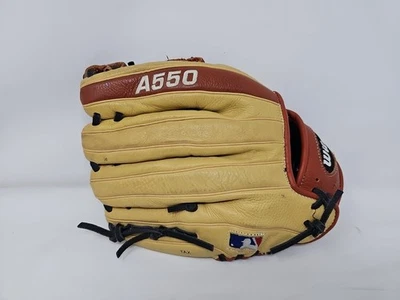 Guante de béisbol 11" Wilson A550 11" WTA05RB18DI11 cuero marrón tiro a la derecha Foto 1 de 4