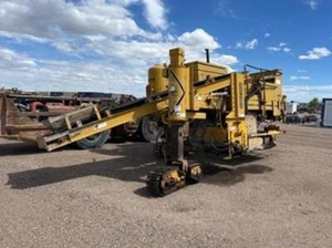 1983 Gomaco GT-6300 Curb and Gutter Machine Concrete Paving # 4004 - Picture 1 of 24