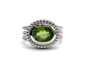 Anillo de peridoto facetado ovalado de plata de ley HSN. Talla 5 - Imagen 1 de 4