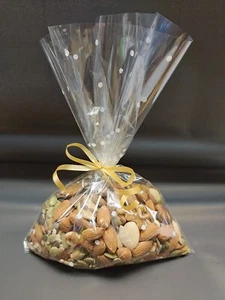 Christmas Spotty Cellophane Bag 7"x10" Sweet Candle Packaging Polka Dot Favours - Picture 1 of 4