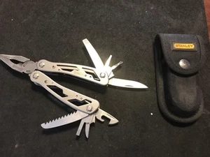 Juego de alicates estilo cuero multiherramientas Stanley Tools 12 en 1 con estuche funda - Imagen 1 de 10