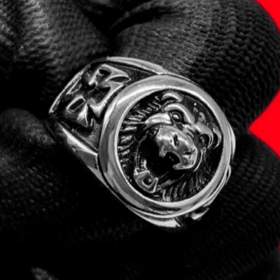 Anello Uomo Testa di Leone e Croce Celtica Luxury acciaio inossidabile Misura 26 - Immagine 1 di 4
