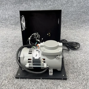 Compresor/bomba de vacío Thomas 107CAB18, 0,1 Hp, 60 Hz, 115 V montaje usado - Imagen 1 de 12