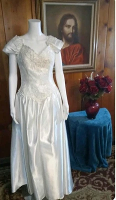 Mary's Bridal Wedding Dress Size 10 ALine Waist Jewel Neck Stunning #23 - Image 1 of 4