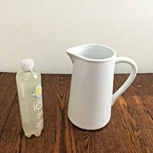 BIA Cordon Bleu Porcelain Straight Sided Pitcher White - Picture 1 of 5
