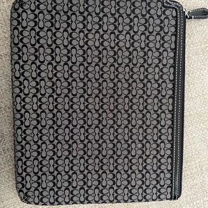 COACH Tablet Sleeve Bag Pouch Signature - Picture 1 of 1