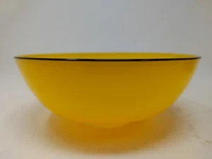 Baldwin & Guggisberg Non Foux Glass Bowl 7 1/8 diameter YELLOW - Picture 1 of 3