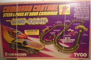 TYCO #6401 COMMAND CONTROL 2 CAR RACING SET WITH NIGHT GLOW IN ORIGINAL BOX - Picture 1 of 3