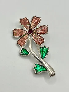 Spilla vintage fiore smaltato rosa con foglie verdi e centro rosso ~ retrò floreale - Foto 1 di 4