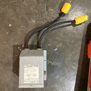 GE BUCK BOOST TRANSFORMER 9T51B0110 TYPE QB 41.7A MAX 120/240V-12/24V 1KVA 1PH 1 - Picture 1 of 4