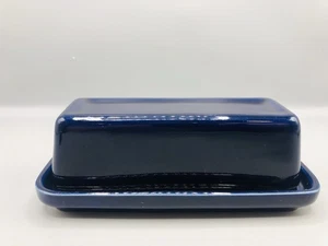 Plato de mantequilla cubierto de gres Pfaltzgraff azul oscuro 028 EE. UU. 1/4 lb para servir - Imagen 1 de 11