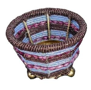 Candelabro de luz de té de 3 patas con cuentas azul púrpura base tono dorado 2 1/8 h x 3 w - Imagen 1 de 4