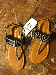 * Cat & Jack Sandals Nikko Girl's Sz 13 Silver Black T-Strap Flat Youth Kid Shoe - Picture 1 of 6