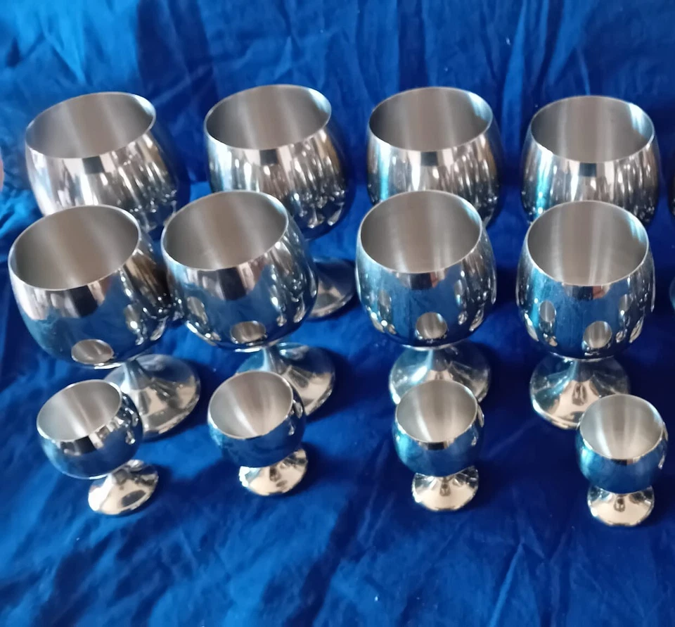 servizio bicchieri acciaio - Immagine 1 di 2