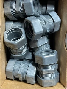 Confezione da 2 giunti a compressione EMT elettrici Sigma 3/4" calcestruzzo stretti TC-612 - Foto 1 di 1