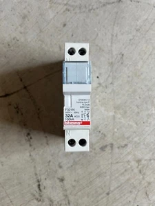 BTI F81NH/10 BTDIN100 - MAGNETOT 1P+N 10A 10kA - Bild 1 von 3