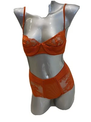 Conjunto de lencería La Perla, color naranja  Foto 1 de 4