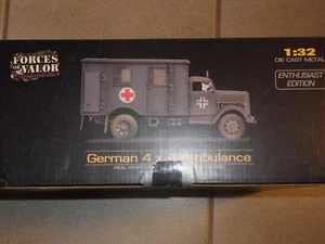 Forces of Valor OPEL BLITZ GERMAN 4x4 AMBULANCE 1940 1:32 die Cast Metal - Bild 1 von 3