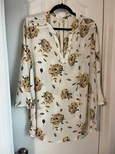 Maurices - Picture 1 of 2