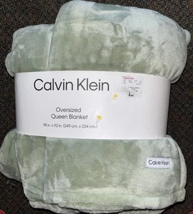 CALVIN KLEIN Oversized Queen Soft Plush Charcoal Gray Fleece Blanket 98" x 92" - Picture 1 of 3