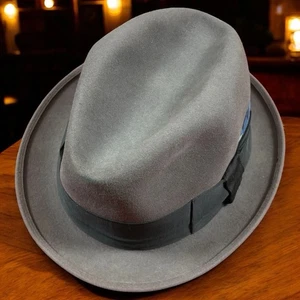 Cappello Fedora Vintage Royal Stetson Grigio Feltro 7 1/4 The Hub Springfield Ohio  - Foto 1 di 10