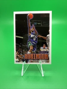 1999-00 Skybox NBA Hoops - Glenn Robinson #65. O2 - Picture 1 of 2