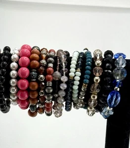 Jewelry Lot Of 13 Bracelets Some Crystal, Glass, Mixed B-102 - Picture 1 of 2