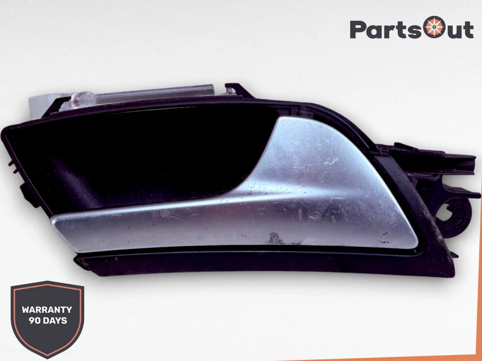 08-12 AUDI A5 FRONT RIGHT INTERIOR DOOR HANDLE 8T0837020 OEM - Image 1 of 4