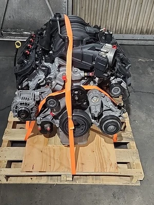 Dodge Charger/Challenger Scat Pack 2014-2023 motor HEMI de 6,4 L 24.515 millas Foto 1 de 4