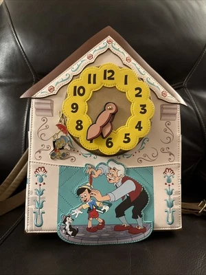 Exclusivo Loungefly WonderCon - Mini Mochila Reloj Cuco Pinocho - Totalmente Nuevo Foto 1 de 4