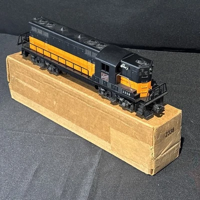 Vintage Lionel Postwar 2338 Milwaukee Road Engine Boxed - Image 1 of 4