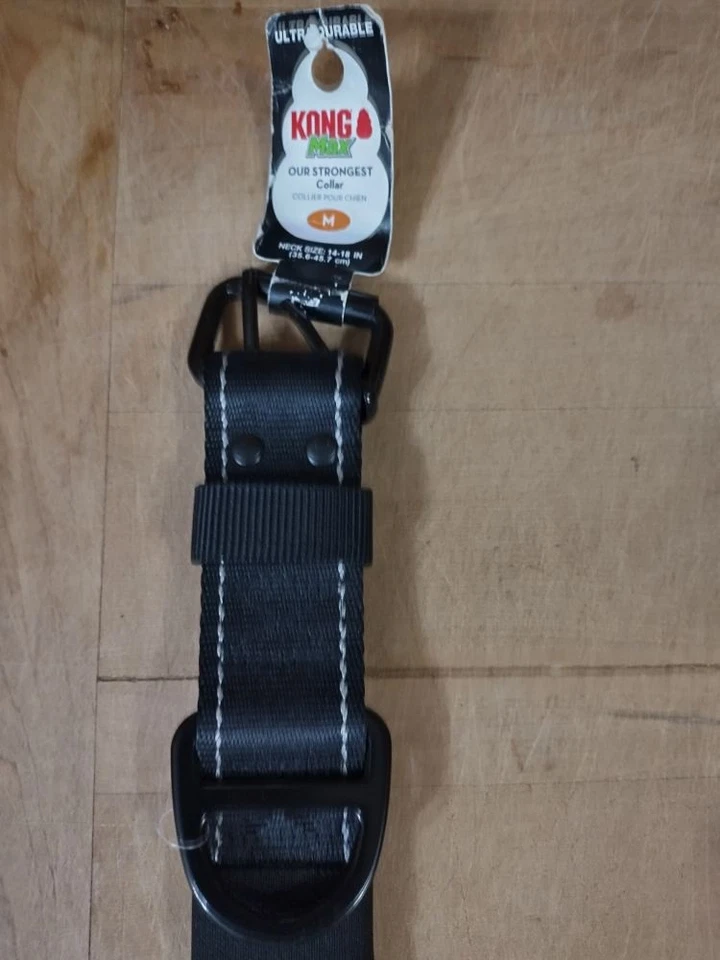 Collar de perro KONG Max ultra duradero con hebilla de metal M mediano negro Foto 1 de 4