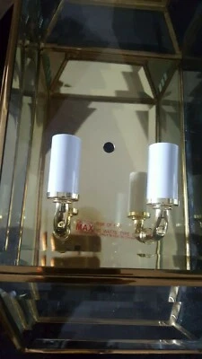 Candelabro Kichler de latón pulido y vidrio biselado montado en la pared base luz de porche Foto 1 de 4